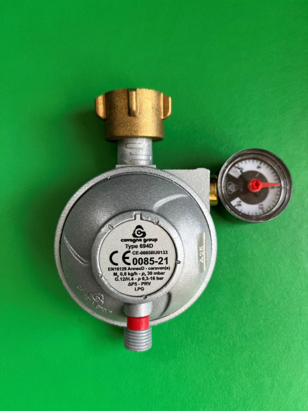 Druckregler Druckminderer 30 mbar mit Manometer und Abblasventil