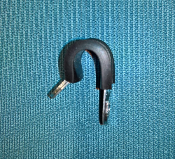 Stahlrohrschelle mit Gummieinlage 10 mm