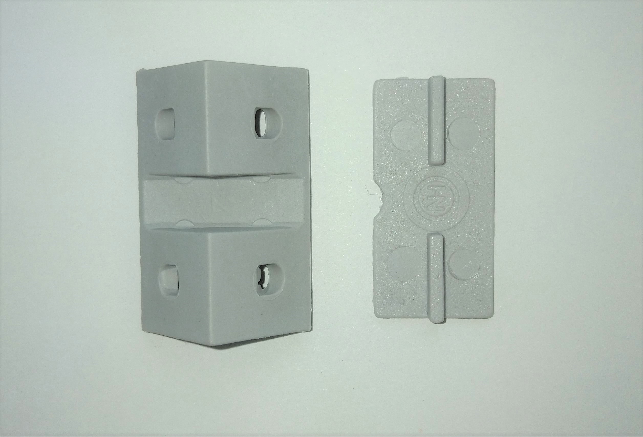 Möbelverbinder mit Abdeckkappe in hellgrau | Steuben Camping & Freizeit